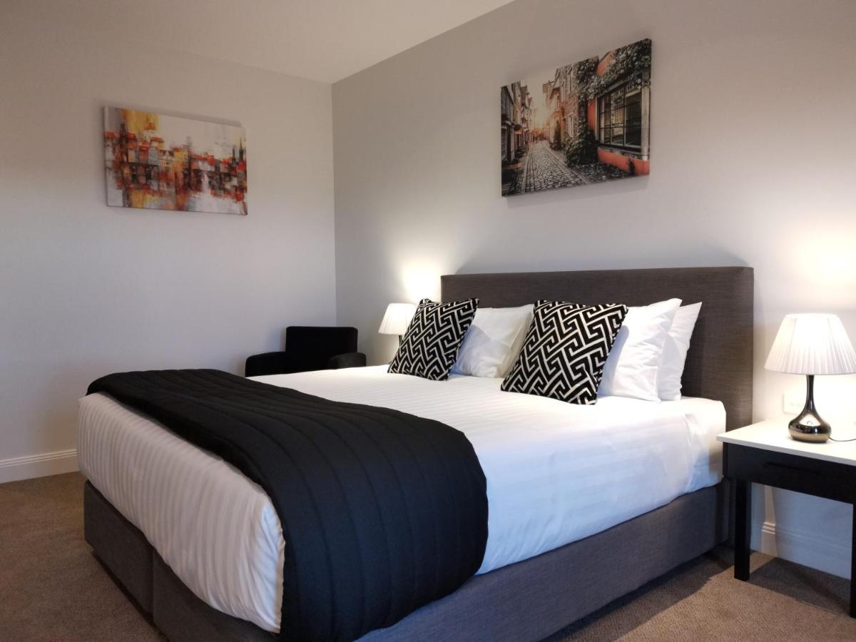 The Abbey Motel Goulburn Bagian luar foto